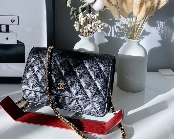 M Boutique luxury handbag accessories ecommerce case study